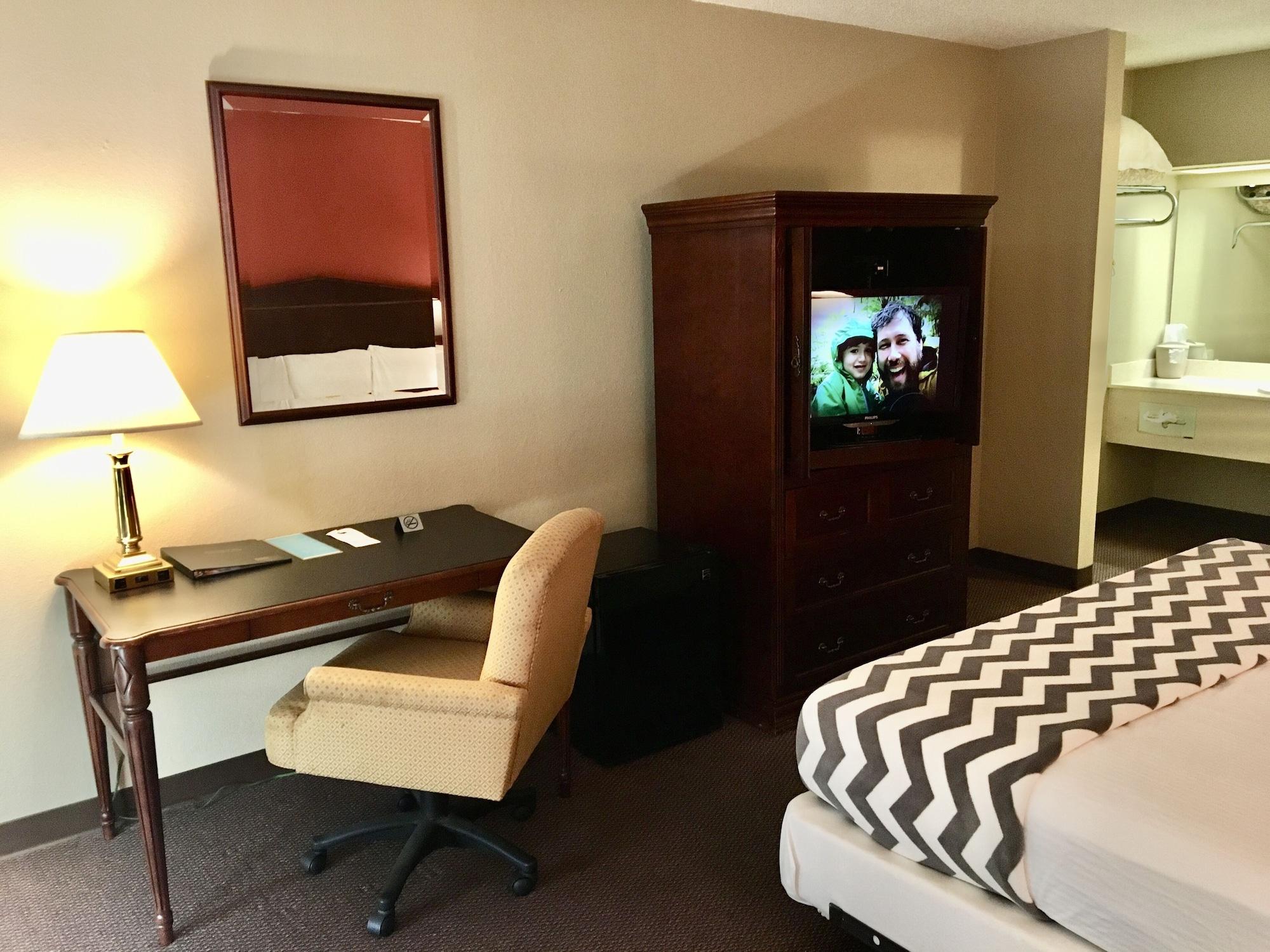 River Rock Hotel Mountain Home Bagian luar foto