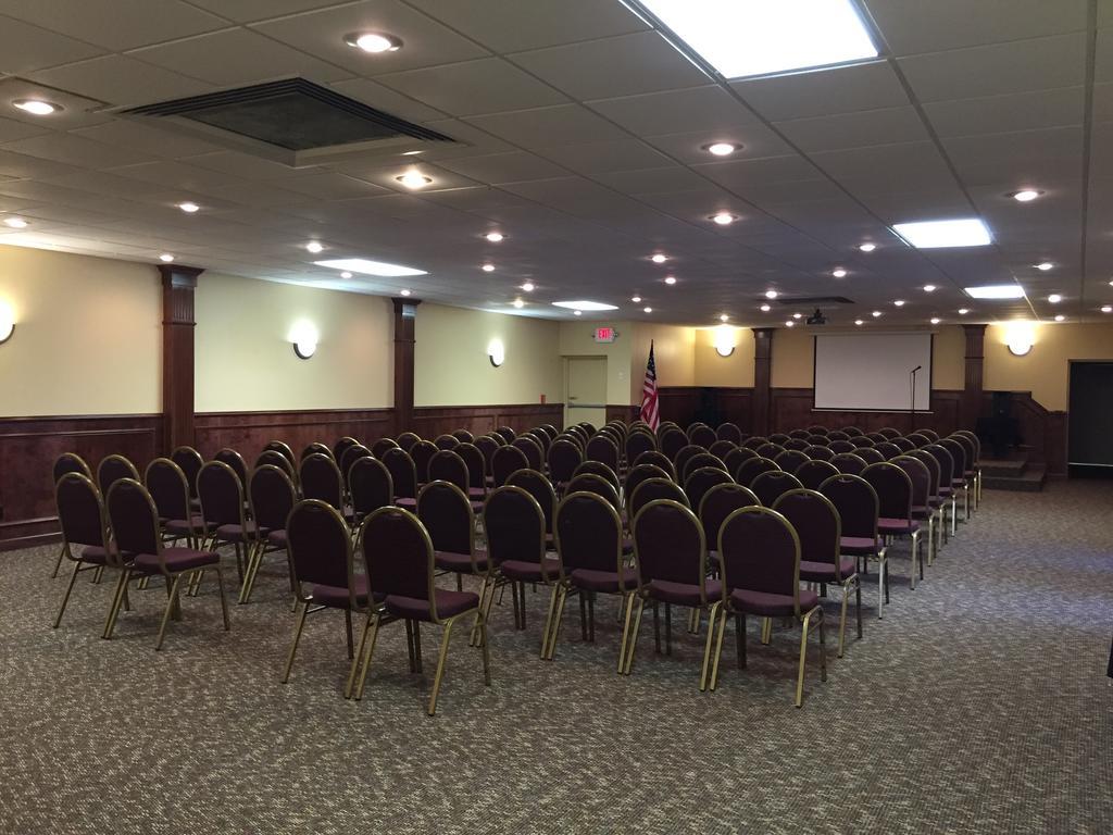 River Rock Hotel Mountain Home Bagian luar foto