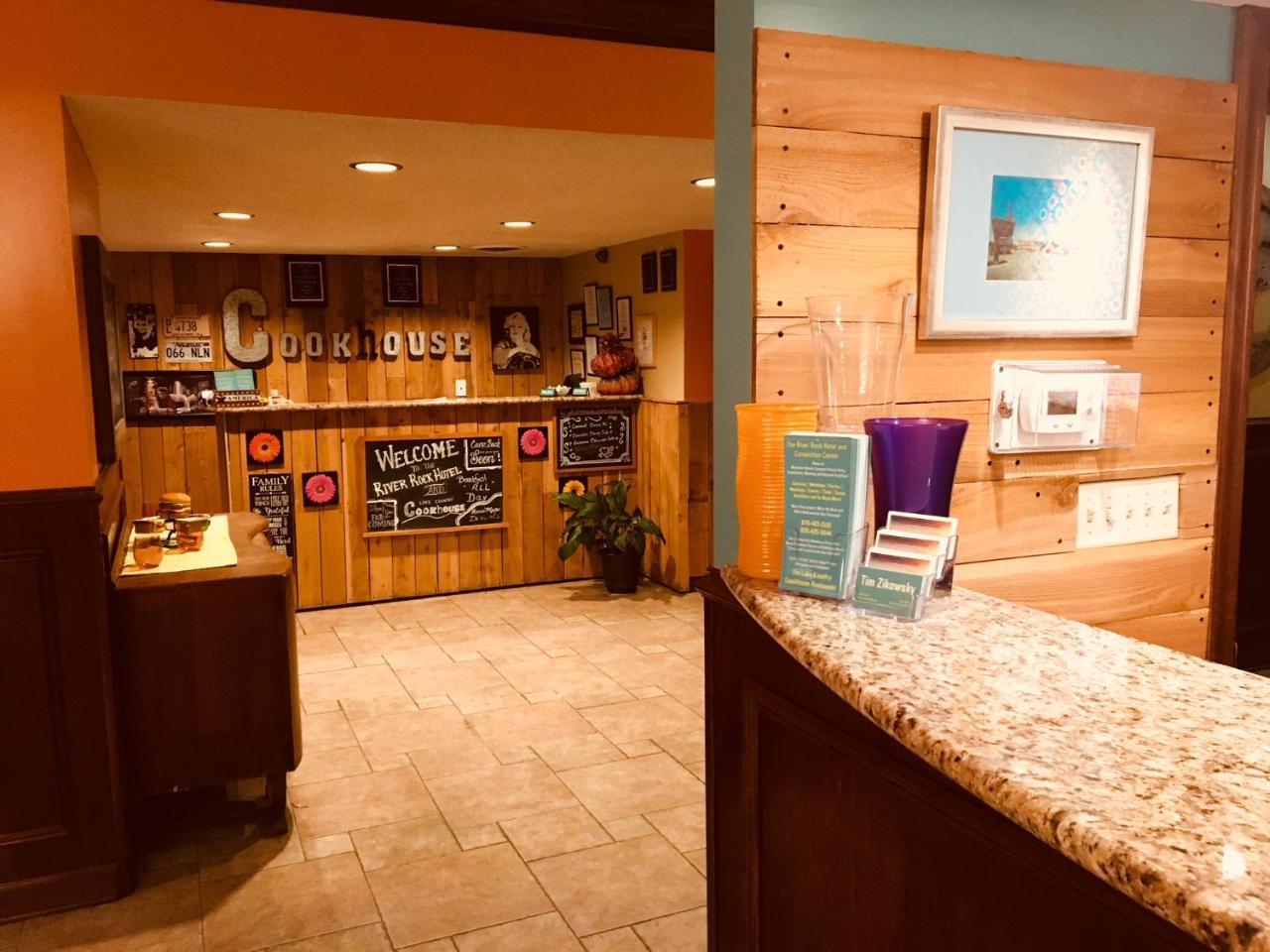 River Rock Hotel Mountain Home Bagian luar foto