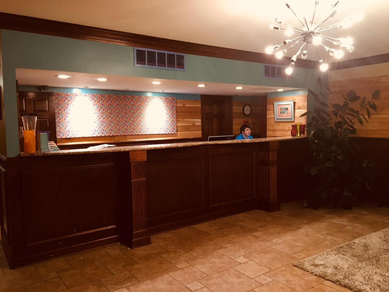 River Rock Hotel Mountain Home Bagian luar foto